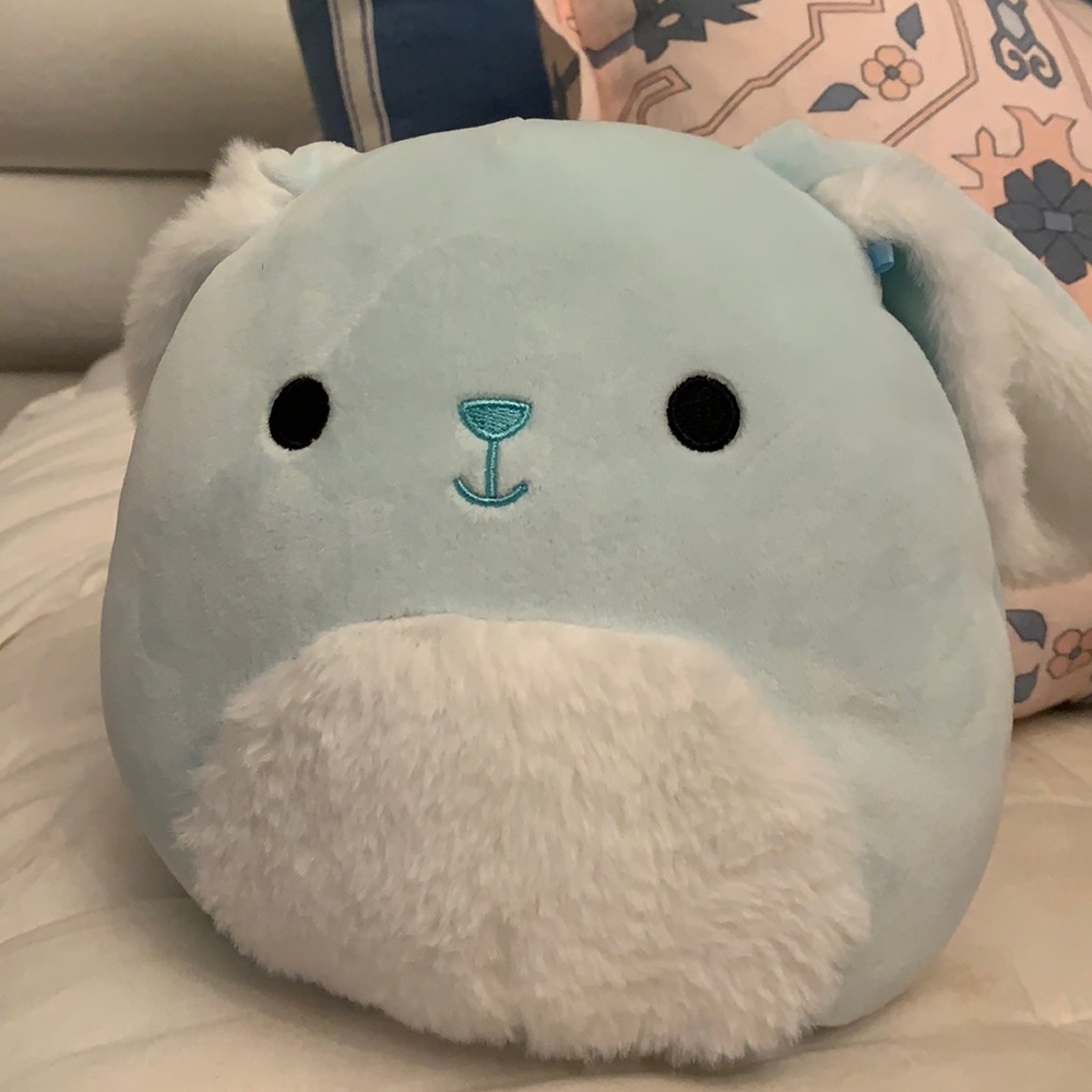 Buttons 8 inch squishmallow brand new condition